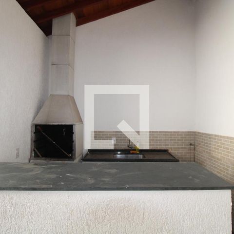 Casa à venda com 200m², 3 quartos e 2 vagas Casa à venda com 200m², 3 quartos e 2 vagasÁrea comum - Churrasqueira