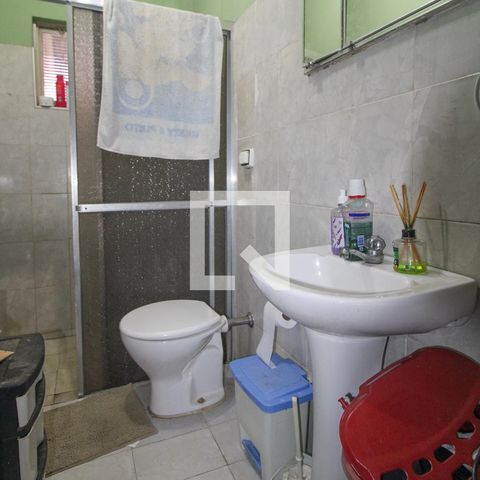 Casa à venda com 200m², 3 quartos e 2 vagas Casa à venda com 200m², 3 quartos e 2 vagasEdícula