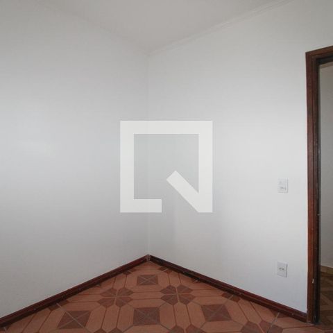 Casa à venda com 200m², 3 quartos e 2 vagas Casa à venda com 200m², 3 quartos e 2 vagasQuarto 2