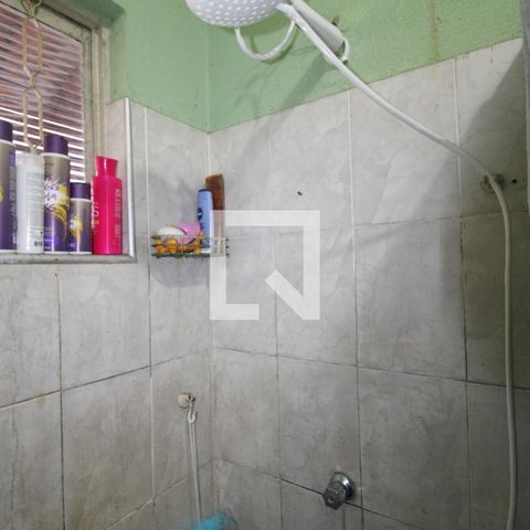 Casa à venda com 200m², 3 quartos e 2 vagas Casa à venda com 200m², 3 quartos e 2 vagasEdícula