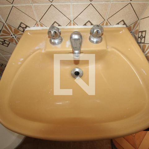 Casa à venda com 200m², 3 quartos e 2 vagas Casa à venda com 200m², 3 quartos e 2 vagasBanheiro