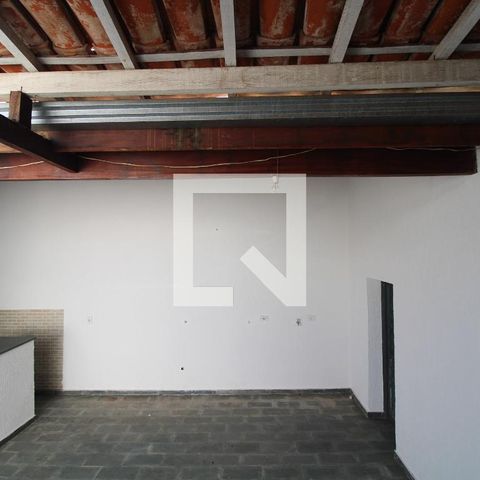 Casa à venda com 200m², 3 quartos e 2 vagas Casa à venda com 200m², 3 quartos e 2 vagasEdícula