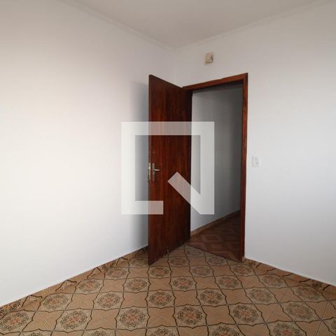 Casa à venda com 200m², 3 quartos e 2 vagas Casa à venda com 200m², 3 quartos e 2 vagasSala de jantar
