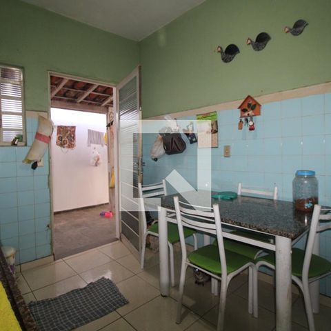 Casa à venda com 200m², 3 quartos e 2 vagas Casa à venda com 200m², 3 quartos e 2 vagasEdícula