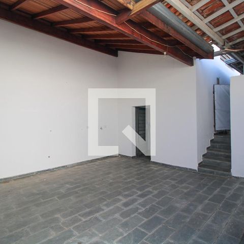Casa à venda com 200m², 3 quartos e 2 vagas Casa à venda com 200m², 3 quartos e 2 vagasÁrea comum - Churrasqueira