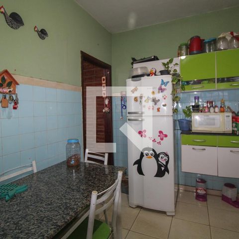 Casa à venda com 200m², 3 quartos e 2 vagas Casa à venda com 200m², 3 quartos e 2 vagasEdícula