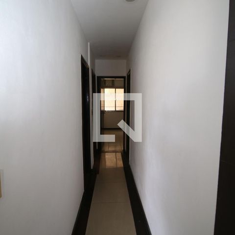 Casa à venda com 220m², 3 quartos e 1 vagaCorredor