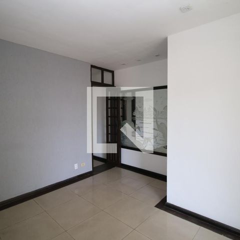 Casa à venda com 220m², 3 quartos e 1 vagaSala