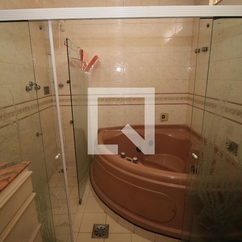 Casa à venda com 220m², 3 quartos e 1 vagaBanheiro da suíte 1