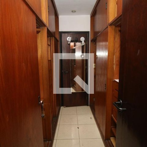 Casa à venda com 220m², 3 quartos e 1 vagaCloset da suíte 1
