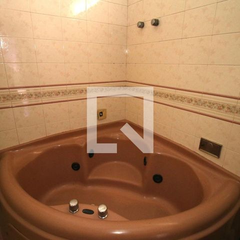Casa à venda com 220m², 3 quartos e 1 vagaBanheiro da suíte 1