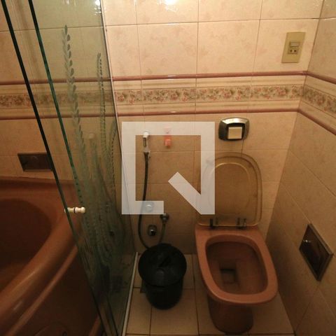 Casa à venda com 220m², 3 quartos e 1 vagaBanheiro da suíte 1
