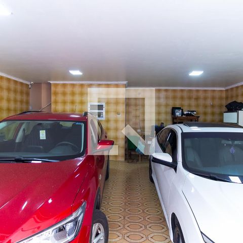 Casa à venda com 210m², 3 quartos e 5 vagas Casa à venda com 210m², 3 quartos e 5 vagasGaragem
