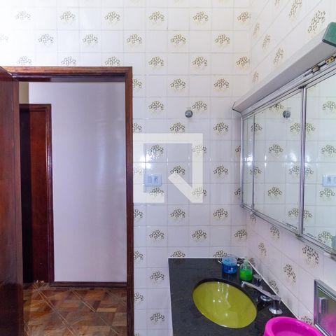 Casa à venda com 210m², 3 quartos e 5 vagas Casa à venda com 210m², 3 quartos e 5 vagasBanheiro 2