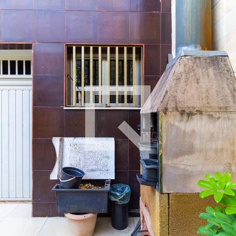 Casa à venda com 210m², 3 quartos e 5 vagas Casa à venda com 210m², 3 quartos e 5 vagasChurrasqueira