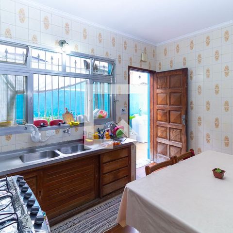 Casa à venda com 210m², 3 quartos e 5 vagas Casa à venda com 210m², 3 quartos e 5 vagasCozinha