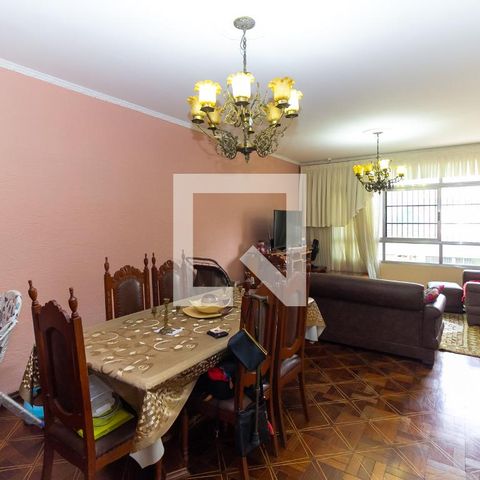 Casa à venda com 210m², 3 quartos e 5 vagas Casa à venda com 210m², 3 quartos e 5 vagasSala