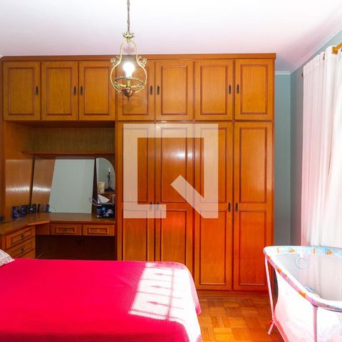 Casa à venda com 210m², 3 quartos e 5 vagas Casa à venda com 210m², 3 quartos e 5 vagasQuarto 2