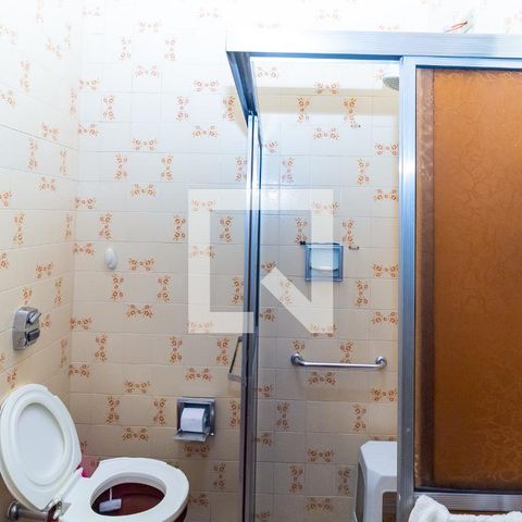 Casa à venda com 210m², 3 quartos e 5 vagas Casa à venda com 210m², 3 quartos e 5 vagasBanheiro da Suíte