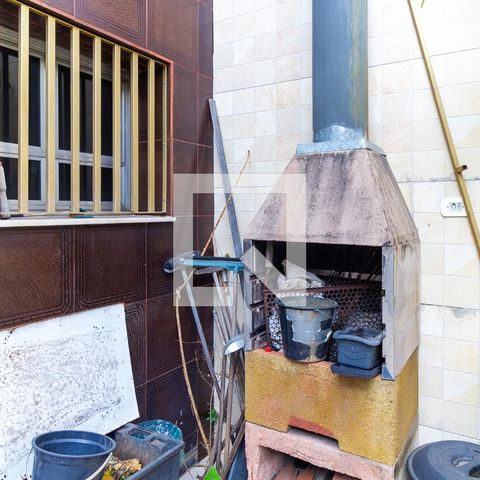 Casa à venda com 210m², 3 quartos e 5 vagas Casa à venda com 210m², 3 quartos e 5 vagasChurrasqueira