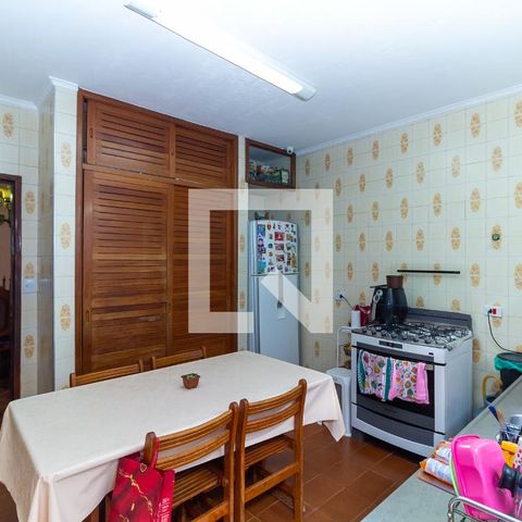 Casa à venda com 210m², 3 quartos e 5 vagas Casa à venda com 210m², 3 quartos e 5 vagasCozinha