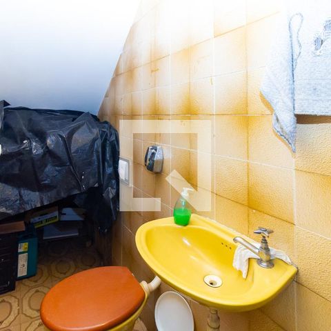 Casa à venda com 210m², 3 quartos e 5 vagas Casa à venda com 210m², 3 quartos e 5 vagasBanheiro 3
