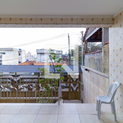 Casa à venda com 210m², 3 quartos e 5 vagas Casa à venda com 210m², 3 quartos e 5 vagasVaranda de Entrada