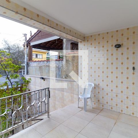 Casa à venda com 210m², 3 quartos e 5 vagas Casa à venda com 210m², 3 quartos e 5 vagasVaranda de Entrada