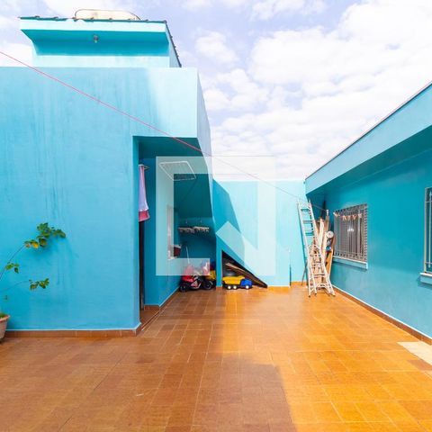 Casa à venda com 210m², 3 quartos e 5 vagas Casa à venda com 210m², 3 quartos e 5 vagasÁrea de Serviço