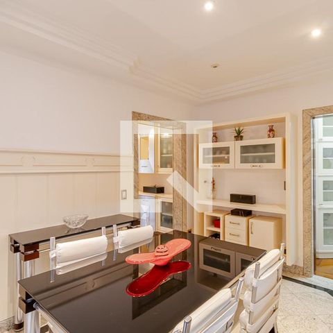 Apartamento à venda com 300m², 4 quartos e 4 vagasCopa