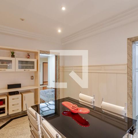 Apartamento à venda com 300m², 4 quartos e 4 vagasCopa