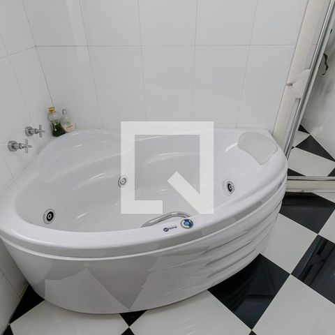 Apartamento à venda com 300m², 4 quartos e 4 vagasBanheiro da Suíte 1