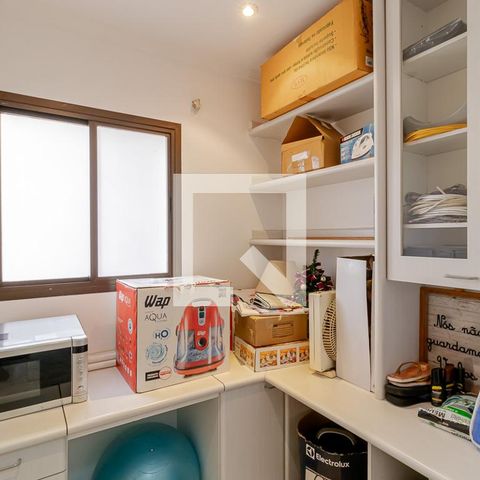 Apartamento à venda com 300m², 4 quartos e 4 vagasQuarto de Serviço 1