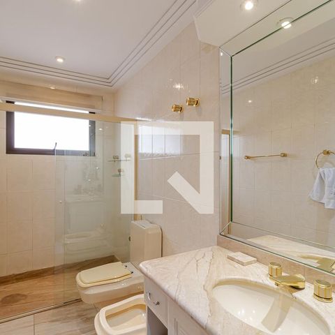 Apartamento à venda com 300m², 4 quartos e 4 vagasBanheiro da Suíte 2