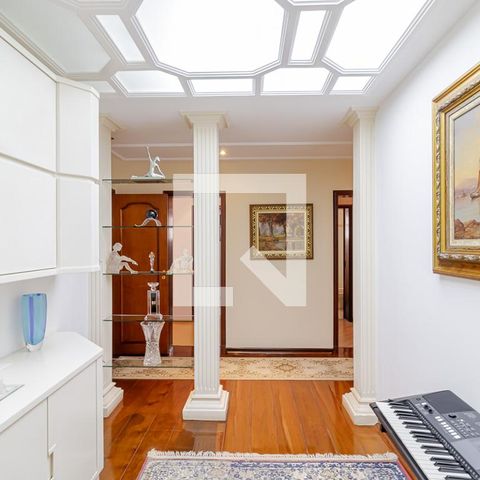 Apartamento à venda com 300m², 4 quartos e 4 vagasEscritório