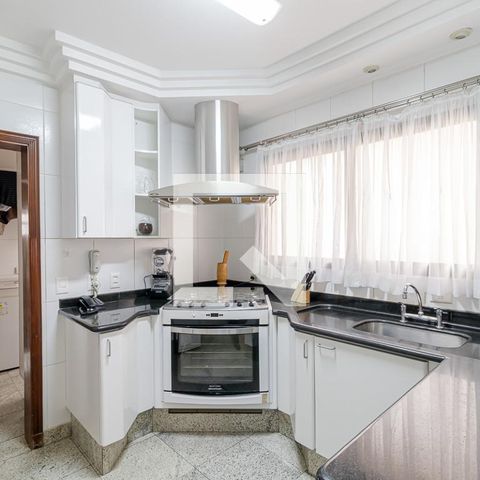Apartamento à venda com 300m², 4 quartos e 4 vagasCozinha