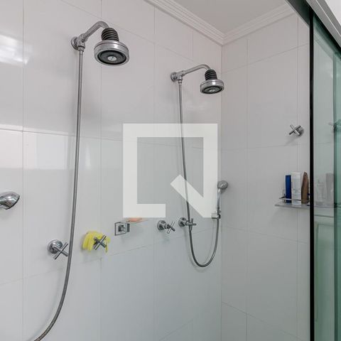 Apartamento à venda com 300m², 4 quartos e 4 vagasBanheiro da Suíte 1