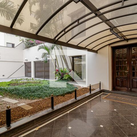 Apartamento à venda com 300m², 4 quartos e 4 vagasEntrada 