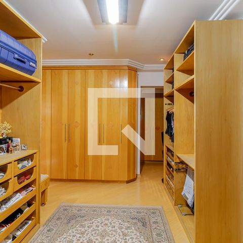 Apartamento à venda com 300m², 4 quartos e 4 vagasSuíte 2