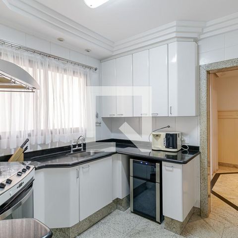 Apartamento à venda com 300m², 4 quartos e 4 vagasCozinha