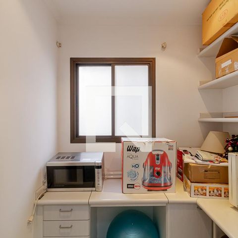 Apartamento à venda com 300m², 4 quartos e 4 vagasQuarto de Serviço 1