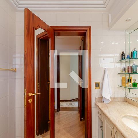 Apartamento à venda com 300m², 4 quartos e 4 vagasBanheiro da Suíte 3