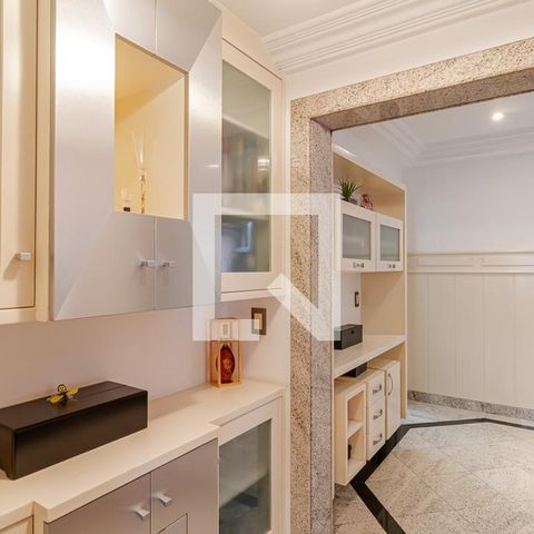 Apartamento à venda com 300m², 4 quartos e 4 vagasCopa