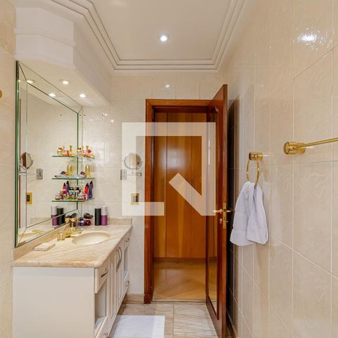 Apartamento à venda com 300m², 4 quartos e 4 vagasBanheiro da Suíte 2