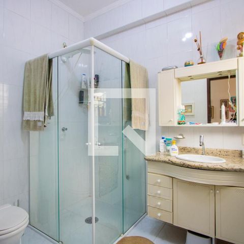 Casa à venda com 177m², 2 quartos e 3 vagasBanheiro