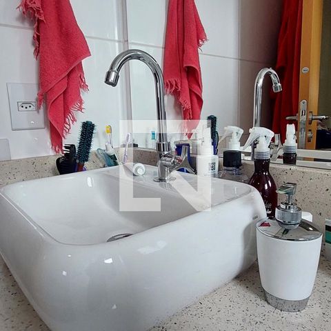 Apartamento à venda com 64m², 2 quartos e 1 vaga Apartamento à venda com 64m², 2 quartos e 1 vagaBanheiro Quarto 1 suíte