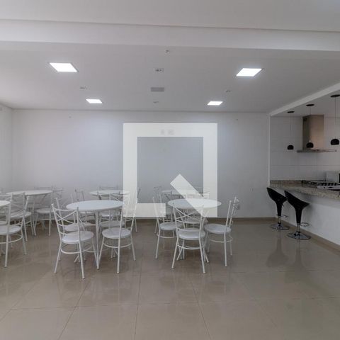 Apartamento à venda com 64m², 2 quartos e 1 vaga Apartamento à venda com 64m², 2 quartos e 1 vagaÁrea comum - Salão de festas