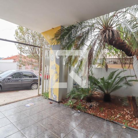 Casa à venda com 184m², 4 quartos e 2 vagas Casa à venda com 184m², 4 quartos e 2 vagasQuintal