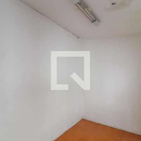 Casa à venda com 184m², 4 quartos e 2 vagas Casa à venda com 184m², 4 quartos e 2 vagasQuarto