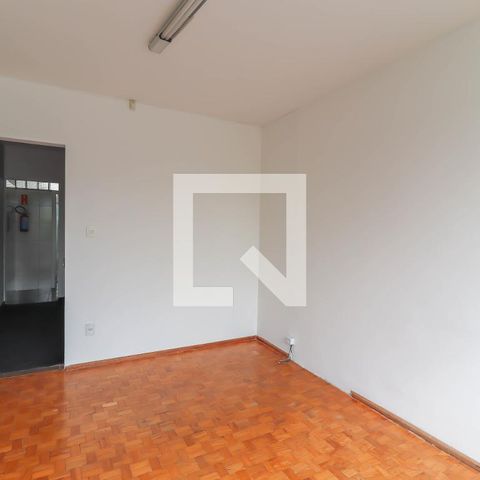 Casa à venda com 184m², 4 quartos e 2 vagas Casa à venda com 184m², 4 quartos e 2 vagasQuarto 1